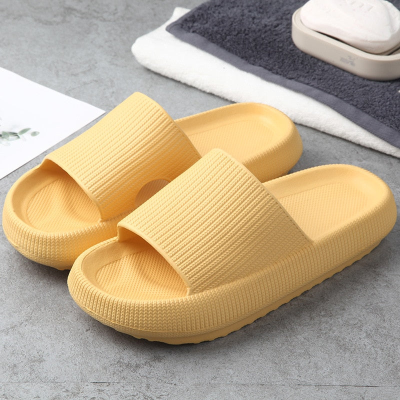 ComfySlides™: Pantofle pro ženy