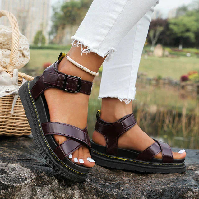 Cristina® | Elegantní a detailně propracované podpůrné zimní sandály