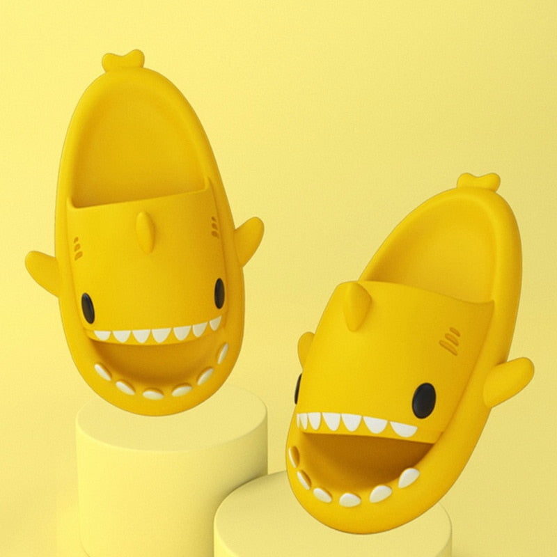 SharkToes™: Sandály se žraločím designem