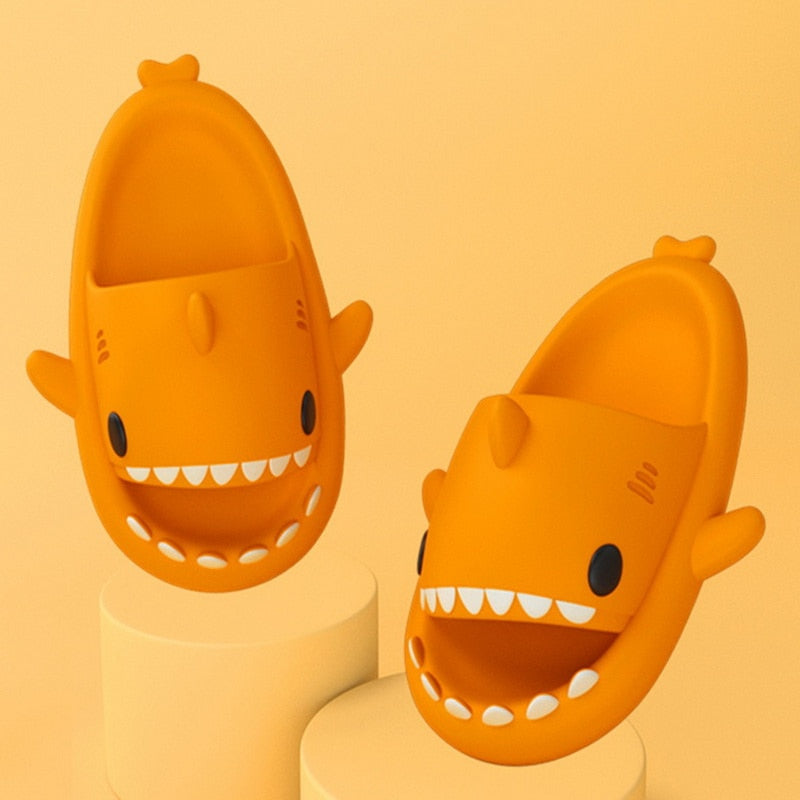 SharkToes™: Sandály se žraločím designem