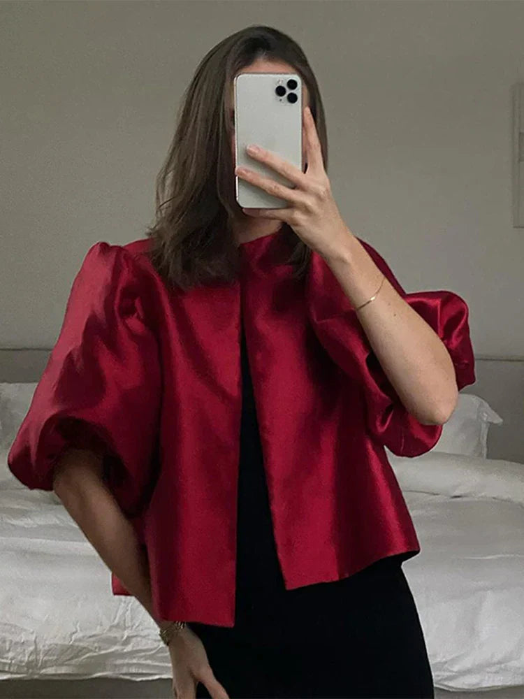 Mona - Elegantní dámská košile s krátkými nabíranými rukávy