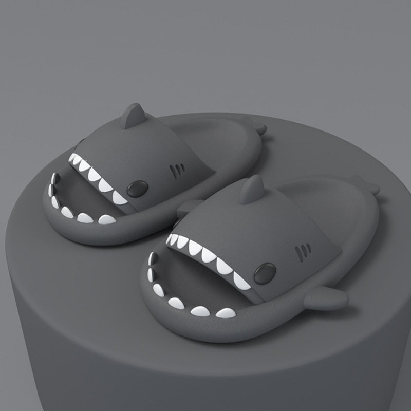 SharkToes™: Sandály se žraločím designem