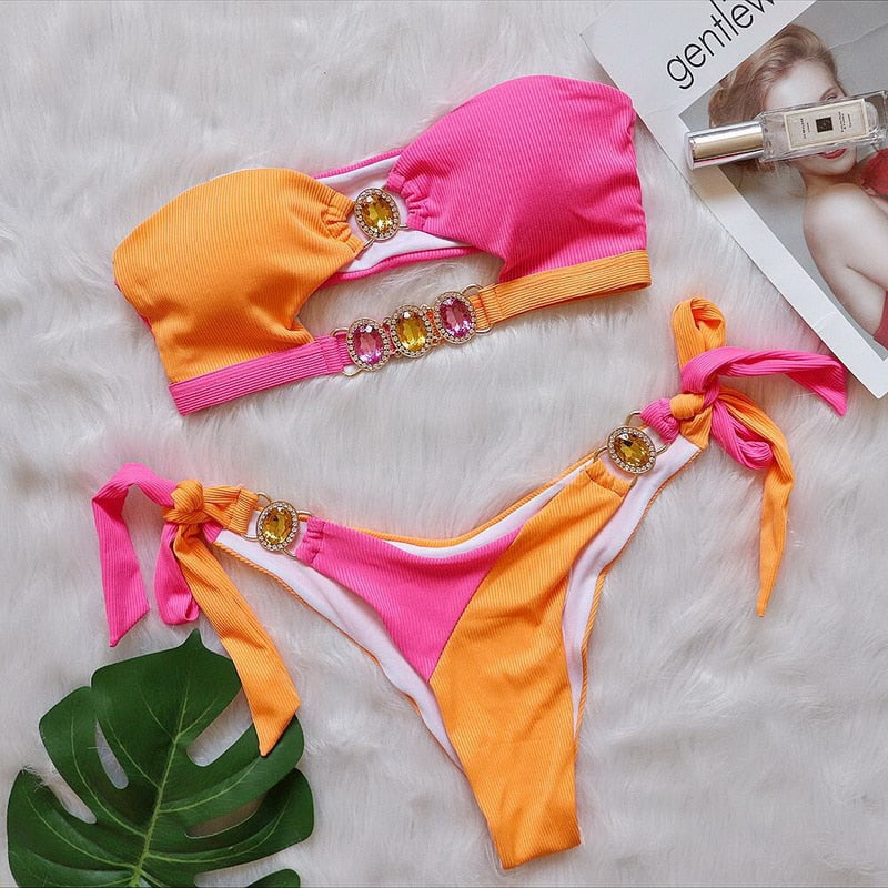 Bikiny Fayenna | Lesklé, třpytivé a sexy