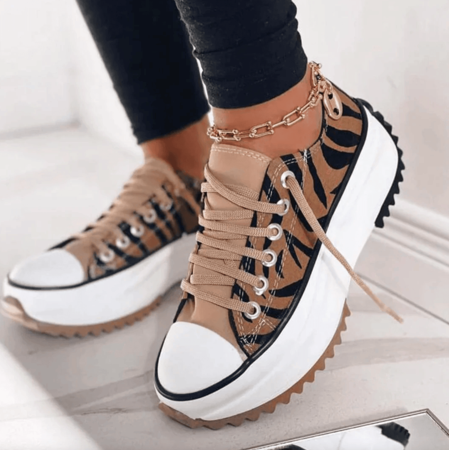 Jinky Sneakers | Trendy platforma Lace-up boty