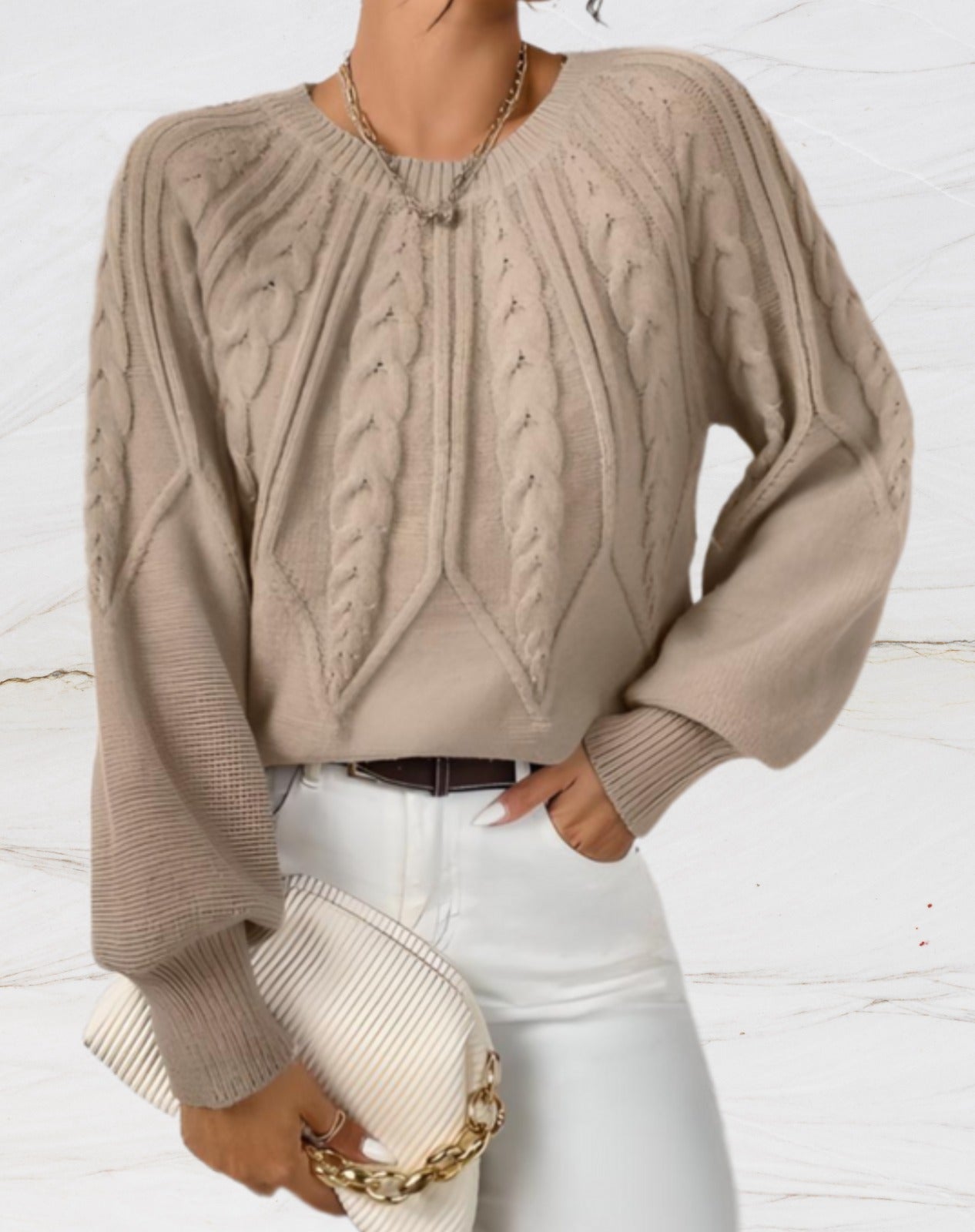 Abigail - Elegantní dámský svetr s kulatým výstřihem z béžového úpletu Arrow Knit