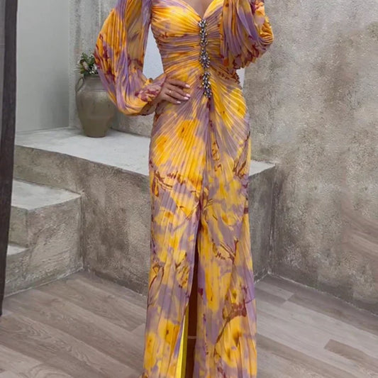 Elegantní šaty s výstřihem do V a klasickým designem pro zvláštní příležitosti