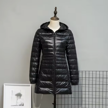 - Puffer bunda s kapucí