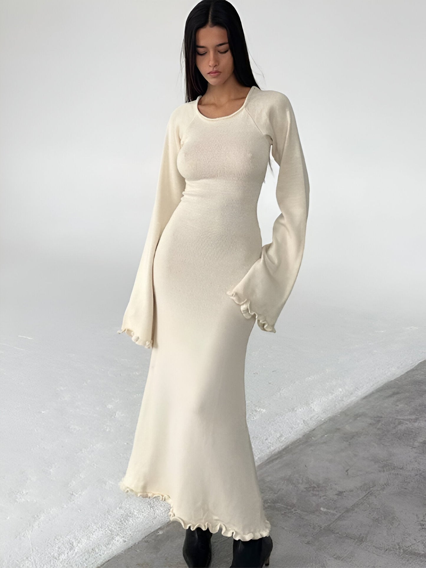 Halina | Elegantní a sexy šaty s volánky na zádech