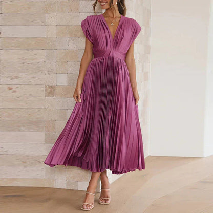 Plisované midi šaty s výstřihem do V a elegantními krátkými rukávy