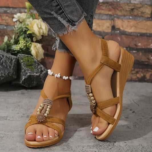 Laura® | Sandály na klínovém podpatku v boho stylu