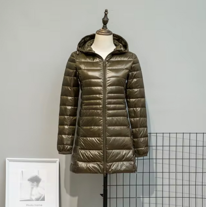 - Puffer bunda s kapucí