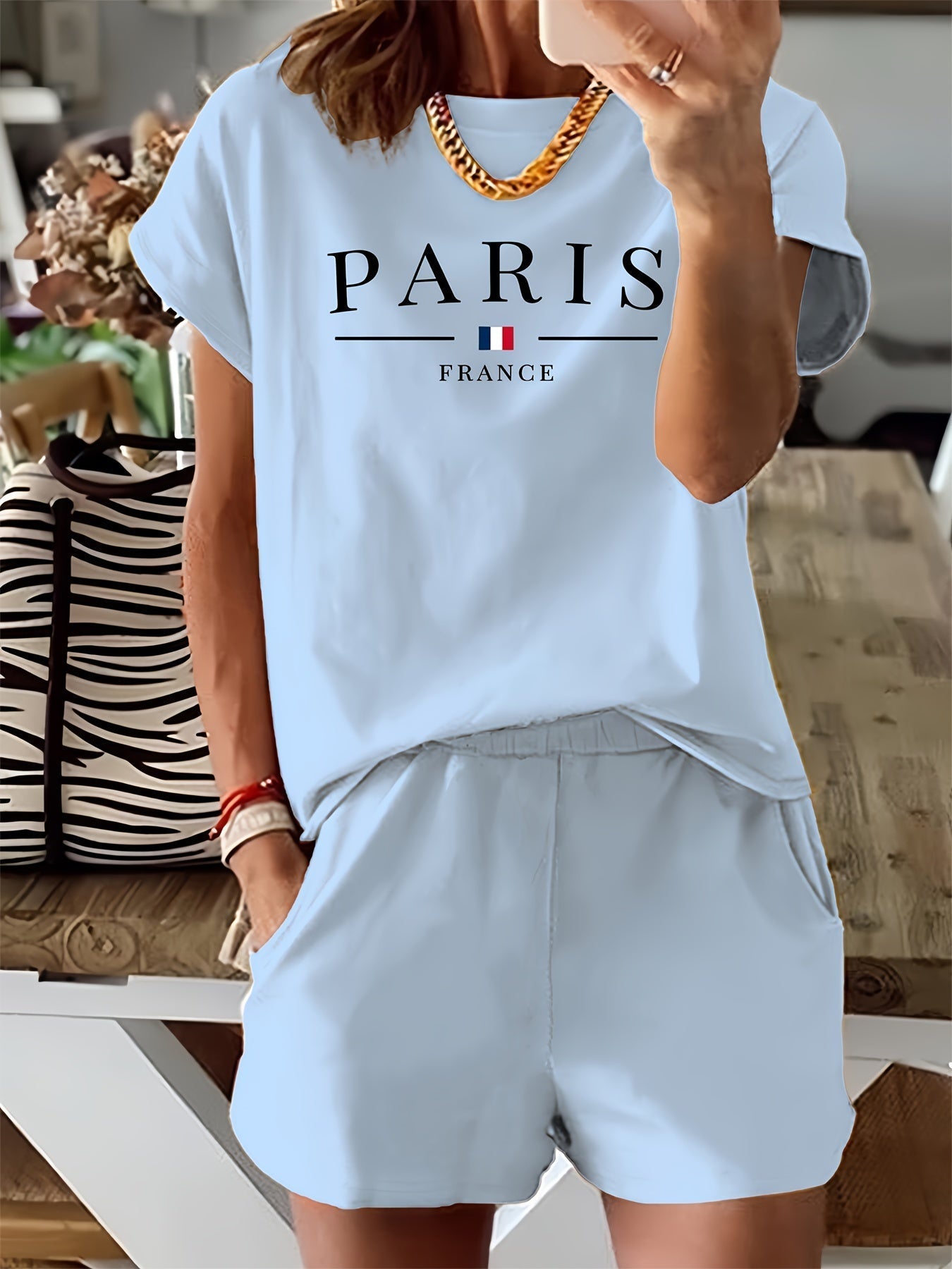Volnočasové tričko a šortky - potisk Paris a pletenina