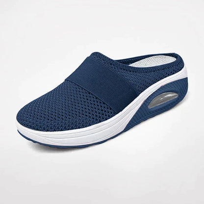 Neklouzavé kulaté uzavřené tenisky Slip-on
