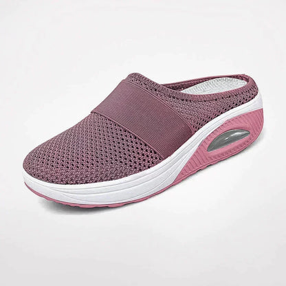 Neklouzavé kulaté uzavřené tenisky Slip-on