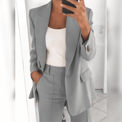 Ella - elegantní a pohodlný oblek