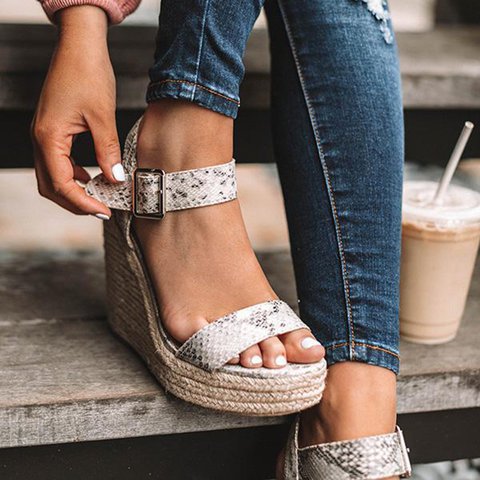 Flo | Sandály na klínku - pro trendy letní vzhled