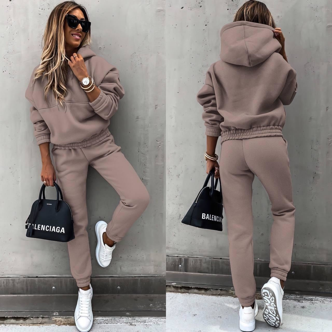Heidi Fashion - Pohodlný podzimní a zimní běžecký oblek pro ženy