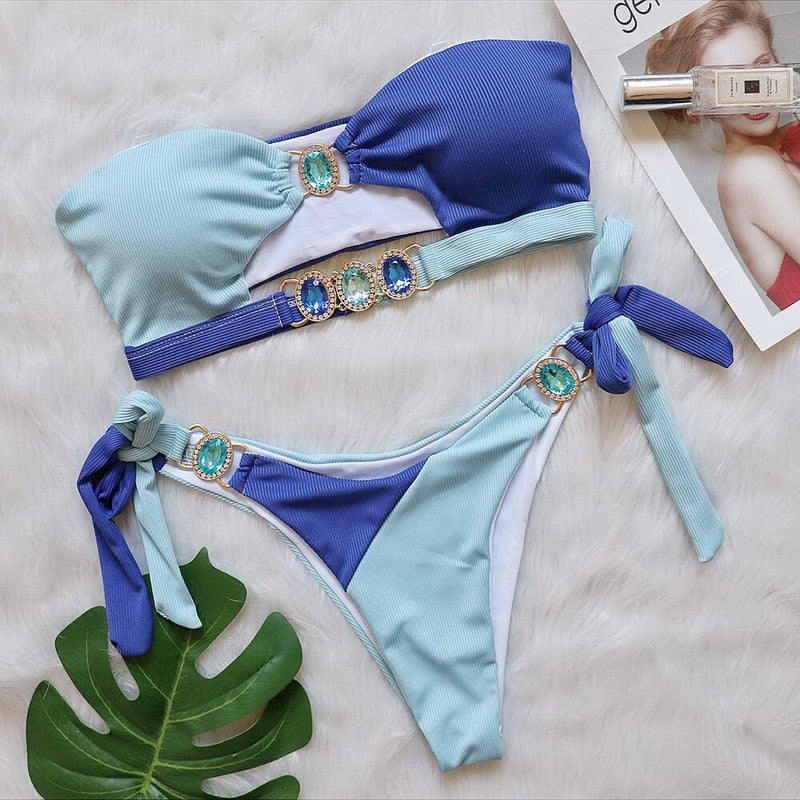 Bikiny Fayenna | Lesklé, třpytivé a sexy