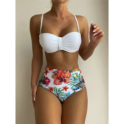 Elegantní bikiny s vysokým pasem a květinovým vzorem