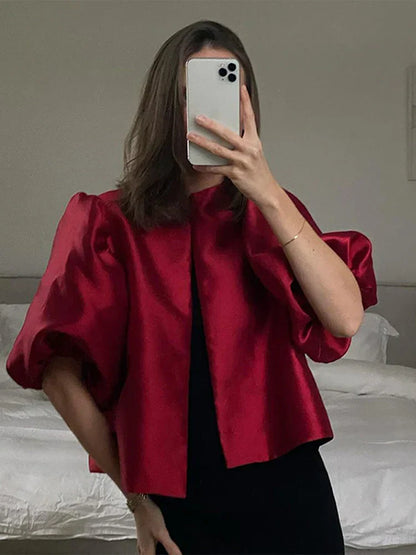 Mona - Elegantní dámská košile s krátkými nabíranými rukávy