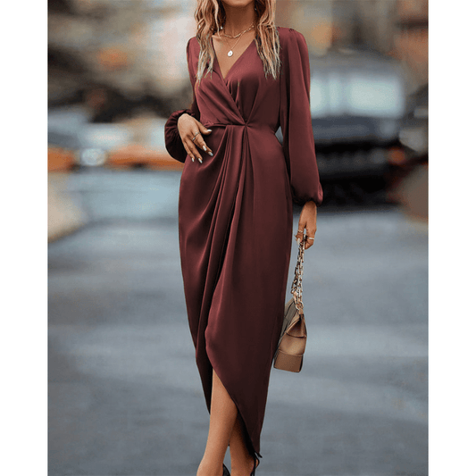 Elegantní midi šaty s dlouhými rukávy a moderním stylem