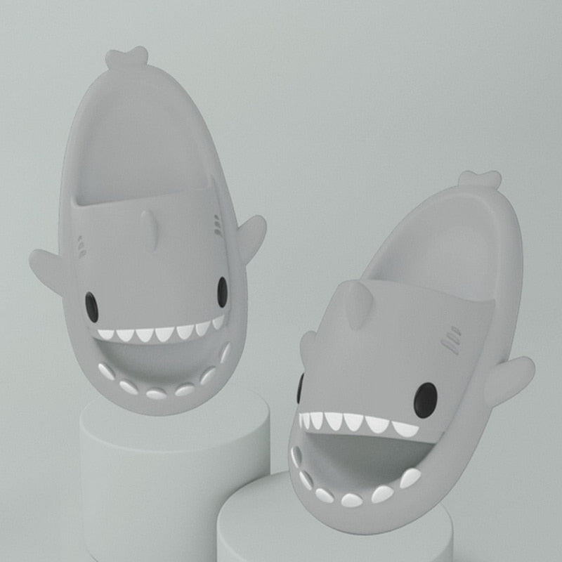 SharkToes™: Sandály se žraločím designem