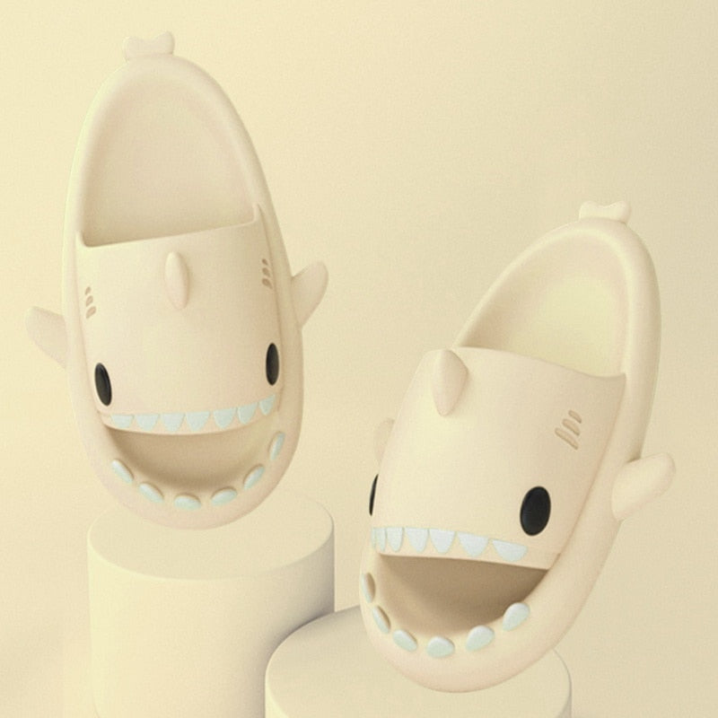 SharkToes™: Sandály se žraločím designem