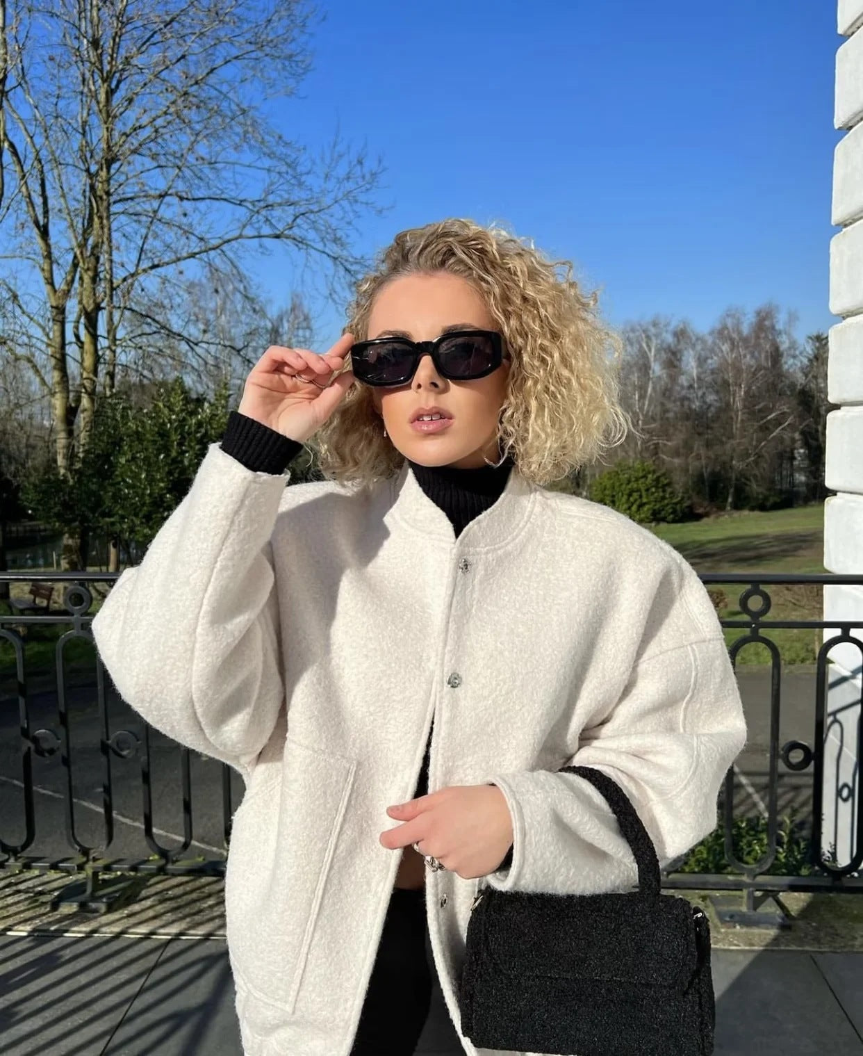 Ophelia | Dámská oversized bunda Top Coat s dlouhými rukávy a skrytými knoflíky