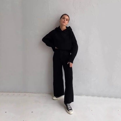 Ina - Stylová dvoudílná pletená souprava pro ženy