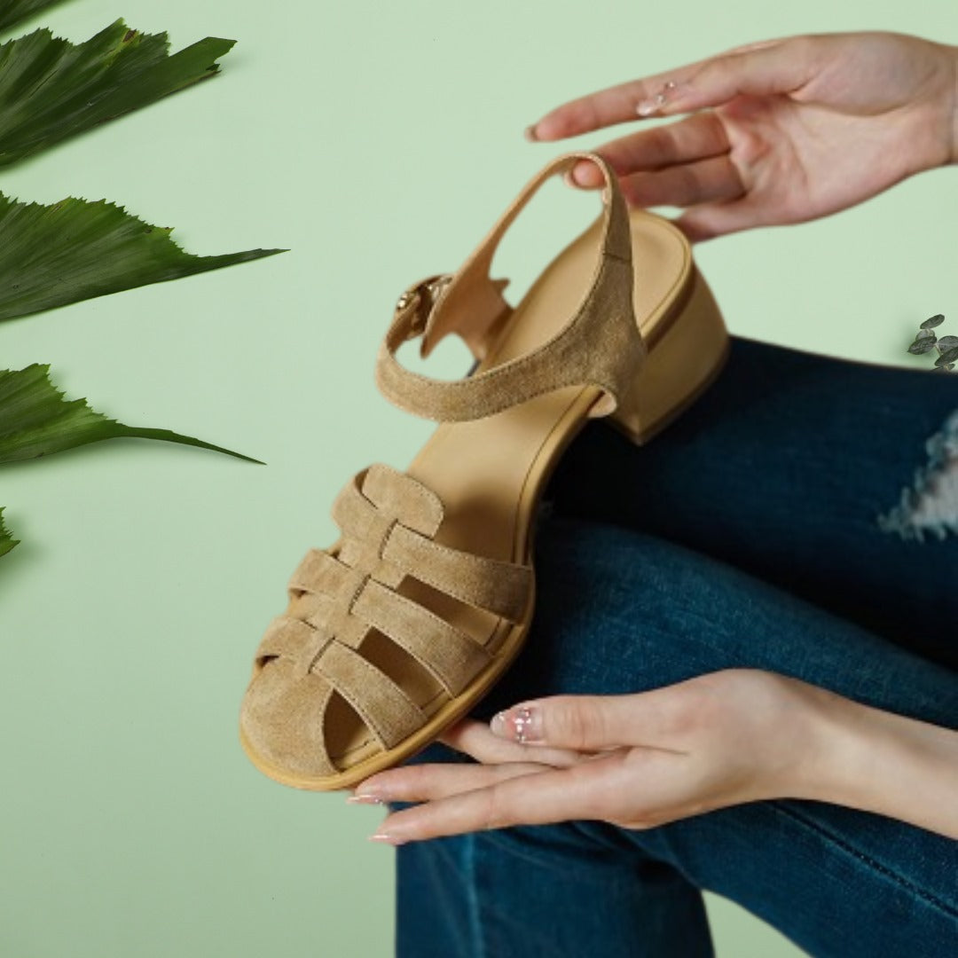 Yasmin® | Ploché sandály s pásky