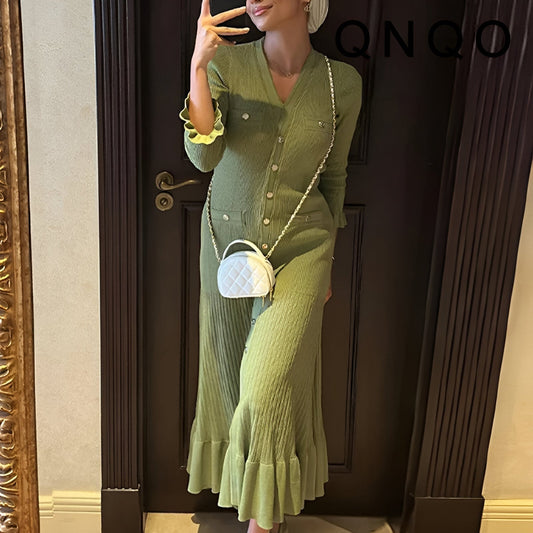 Qnqo | Elegantní pletené šaty bez námahy