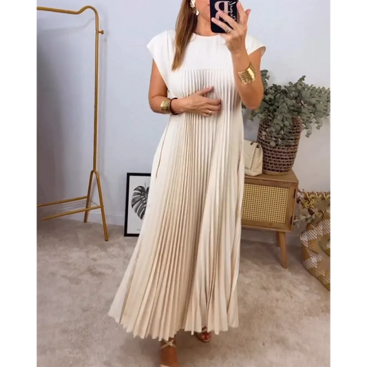 Plisované dlouhé šaty s krátkými rukávy a elegantním stylem