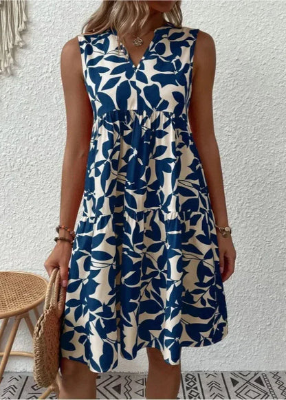 Elegantní letní šaty s výstřihem do V a ženskou siluetou