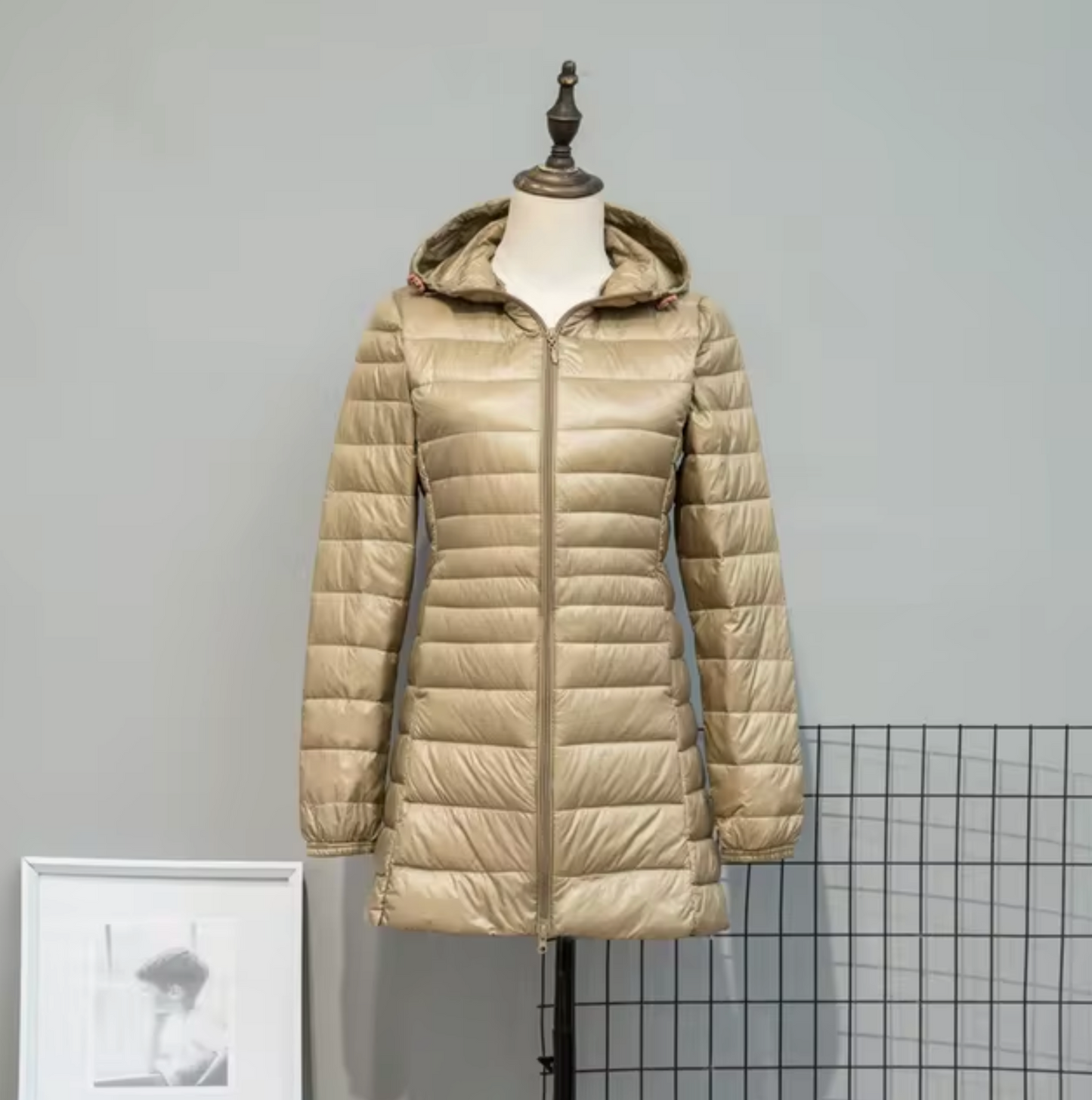 - Puffer bunda s kapucí