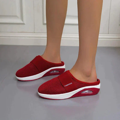 Neklouzavé kulaté uzavřené tenisky Slip-on