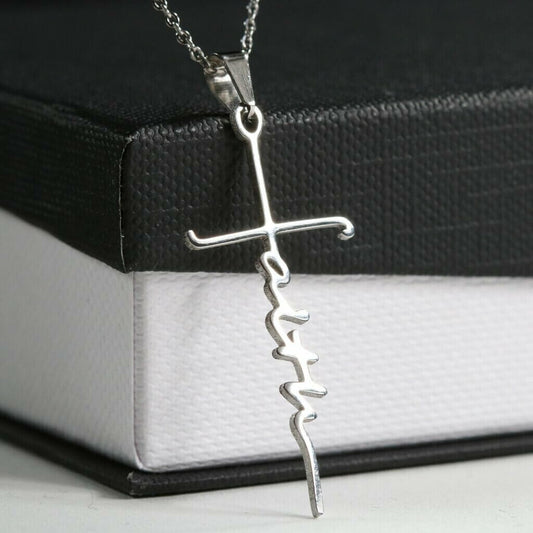 Přívěsek Faith s řetízkem