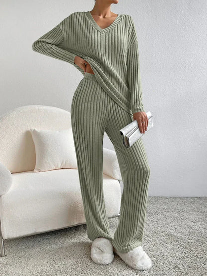 Eva - Elegantní a stylový podzimní dámský komplet Rib Lounge s výstřihem do V