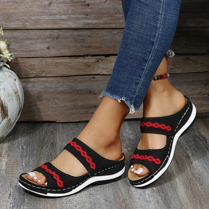 Sandály Kameela | Boho styl otevřených sandálů s vyšívanými pásky