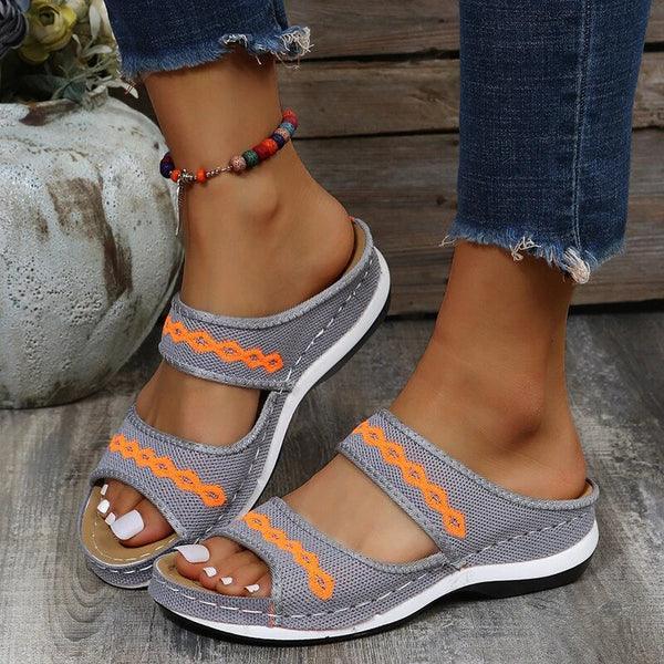 Sandály Kameela | Boho styl otevřených sandálů s vyšívanými pásky