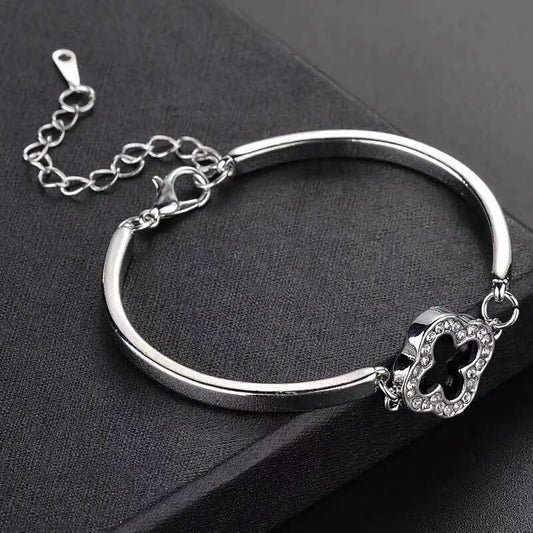 DanglyBracelet™: náramek pro ženy
